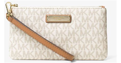 michael kors medium wristlet daisy|macy's Michael Kors.